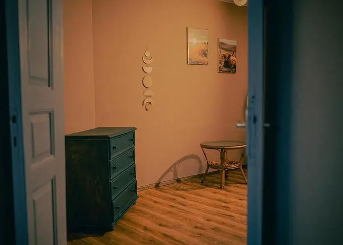 Dream Hill Nest-boho Vintage Hideaway Apartment *