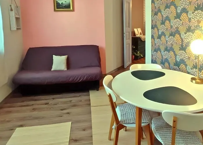 Dream Hill Nest-boho Vintage Hideaway *