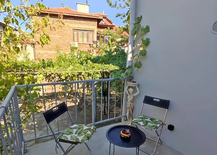 Dream Hill Nest-boho Vintage Hideaway Apartment Plovdiv