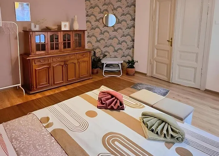 Dream Hill Nest-boho Vintage Hideaway 公寓 普罗夫迪夫